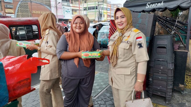 PPIR Srikandi Gerindra Gelar Jumat Berkah di Bulan Syaban, Berbagi dengan Tukang Becak dan Warga Sekitar