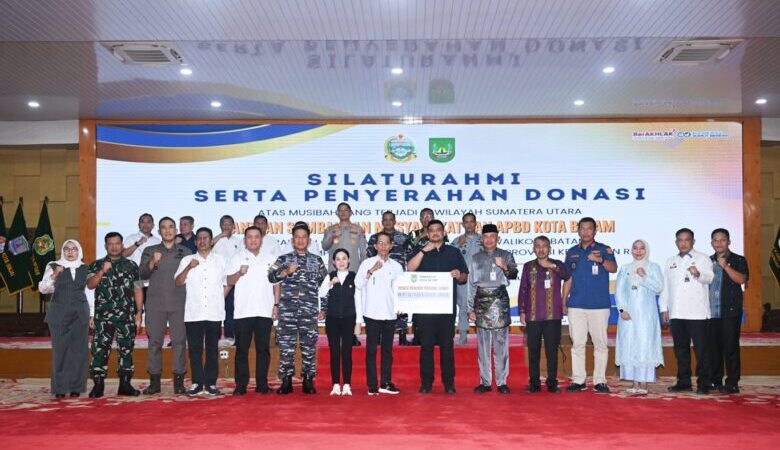 Gubernur Sumut Bobby Nasution Terima Donasi Bencana Rp4,7 Miliar dari Pemko Batam
