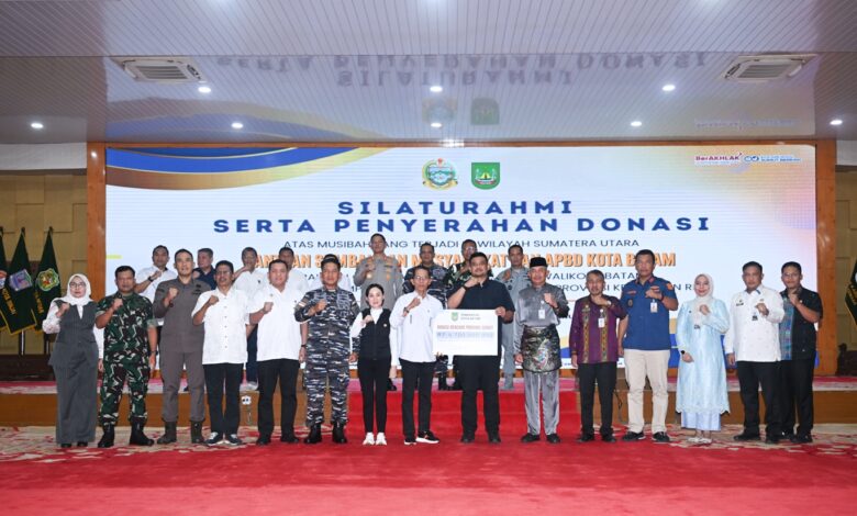 Gubernur Sumut Bobby Nasution Terima Donasi Bencana Rp4,7 Miliar dari Pemko Batam