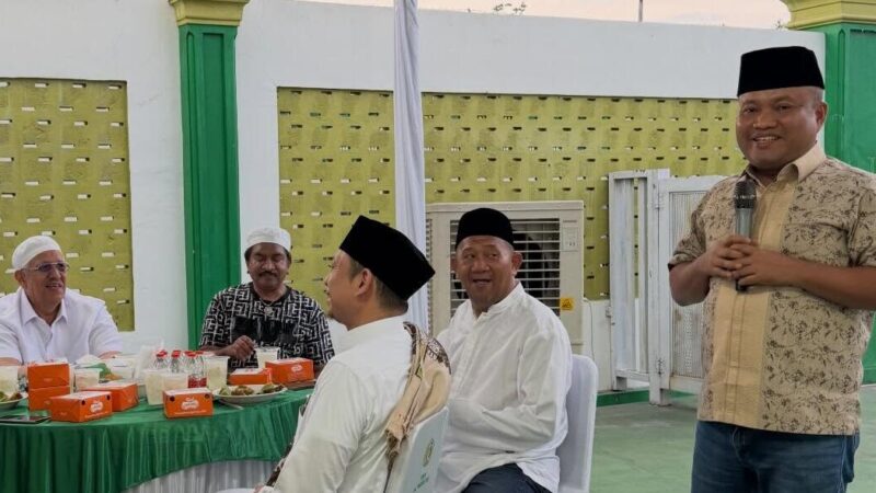 Wakil Ketua Komisi XIII DPR RI Sugiatsantoso Buka Puasa di Pondok Tahfidzul Quran Al Washliyah