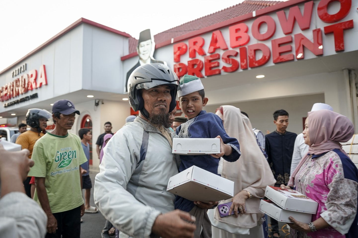 Warga Berterima Kasih, Gerindra Sumut Konsisten Tebar 1.000 Paket Takjil Setiap Hari