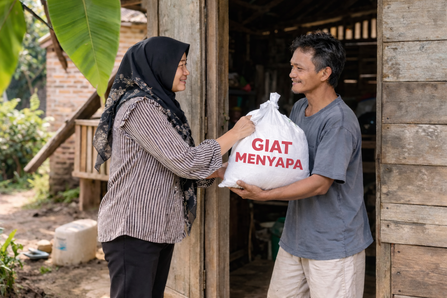 GIAT MENYAPA: H. Sugiat Santoso Salurkan Bantuan Sembako Sambut Ramadan 1447 H di Langkat