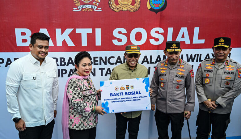 Gubernur Bobby Nasution Dampingi Kapolri dan Ketua Komisi IV Tinjau Korban Bencana dan Salurkan Bantuan