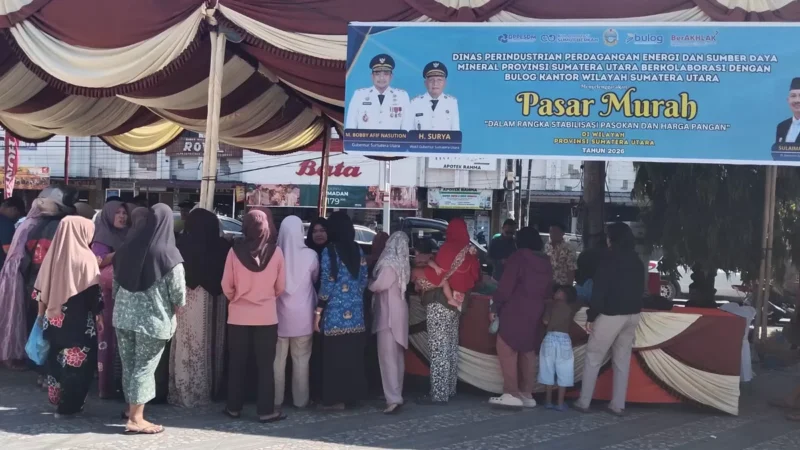 Jelang Ramadhan, Warga Kota Padangsidimpuan Serbu Pasar Murah di Alaman Bolak Padang Nadimpu