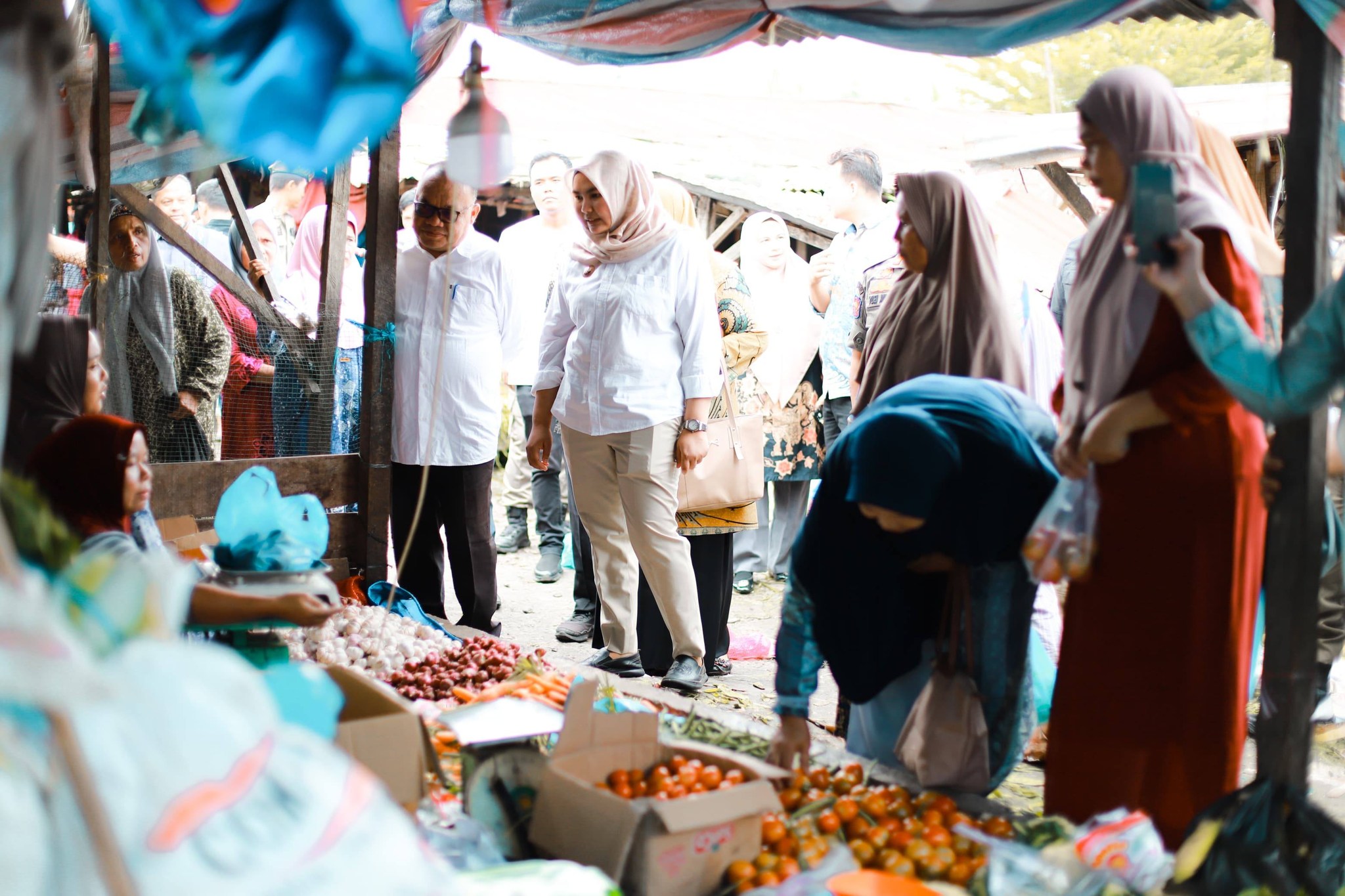 Wabup Madina Tindak Lanjuti Pesan Presiden untuk Pantau Harga Sembako
