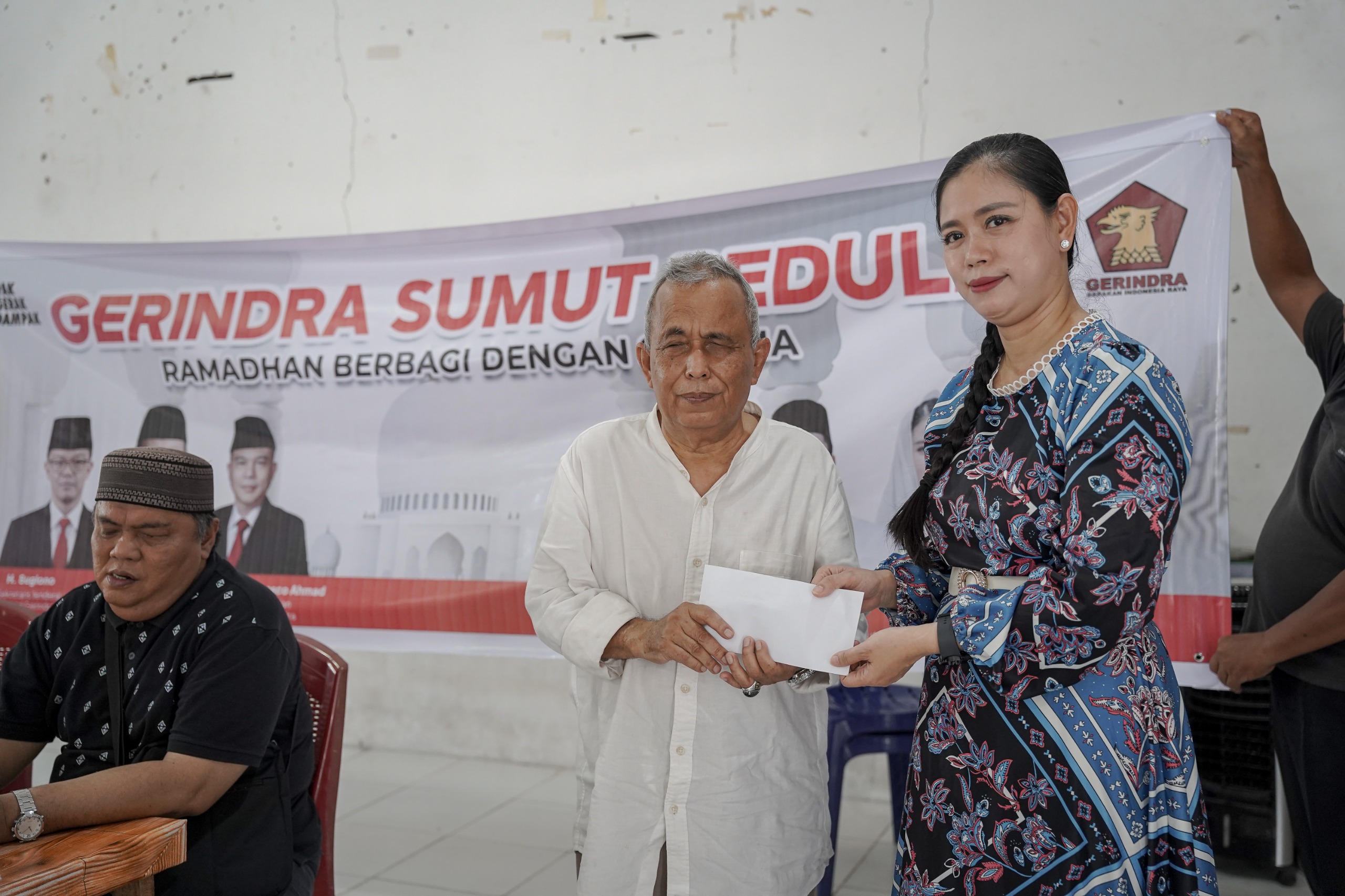 Sentuhan Kemanusiaan Bunda Yin: Bagi Sembako dan Angpao untuk Tunanetra Sumut