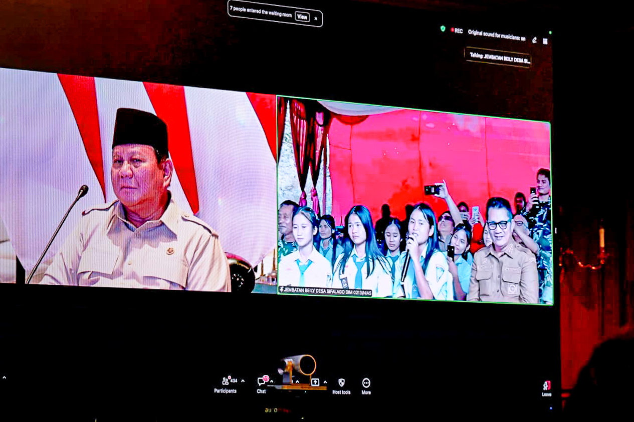 Dari Sungai ke Harapan: Kisah Yamisa, Jembatan Baru, dan Impian Makan Bergizi Gratis