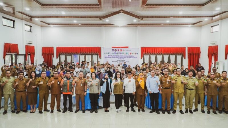 Wakil Wali Kota Medan Serahkan Bantuan untuk Korban Banjir Medan, Puluhan KK Terima Dana Pemulihan