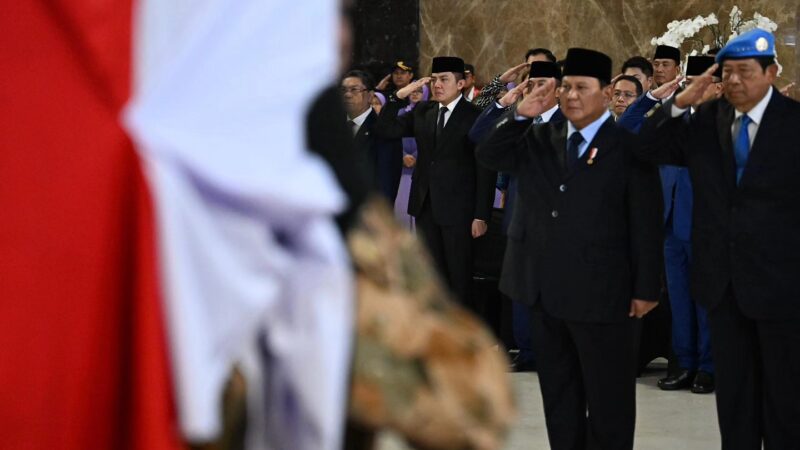Presiden Prabowo Beri Penghormatan Terakhir untuk Tiga Prajurit TNI yang Gugur di Misi UNIFIL Lebanon