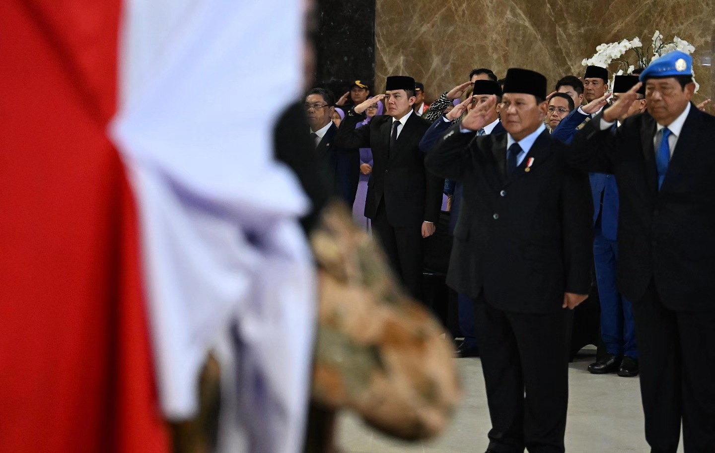 Presiden Prabowo Beri Penghormatan Terakhir untuk Tiga Prajurit TNI yang Gugur di Misi UNIFIL Lebanon