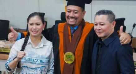 Bunda Yin Ucapkan Selamat, Apresiasi Bupati Batu Bara Raih Gelar Doktor di UINSU