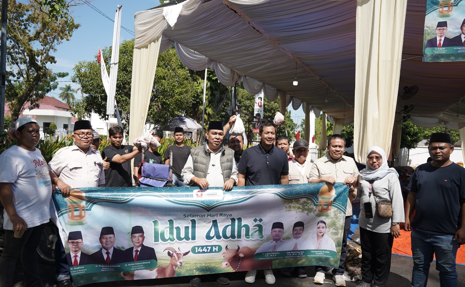 DPD Gerindra Sumut Bagikan Ribuan Paket Daging Kurban, Ade Jona Prasetyo: Momentum Berbagi dan Kepedulian Idul Adha 1447 H