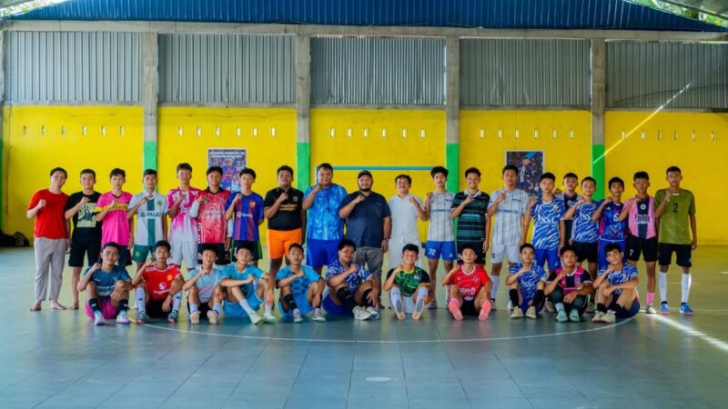 Edi Romansyah Tinjau Persiapan Atlet Futsal Labusel Menuju Porprovsu Sumut, Berikan Motivasi Raih Prestasi Terbaik
