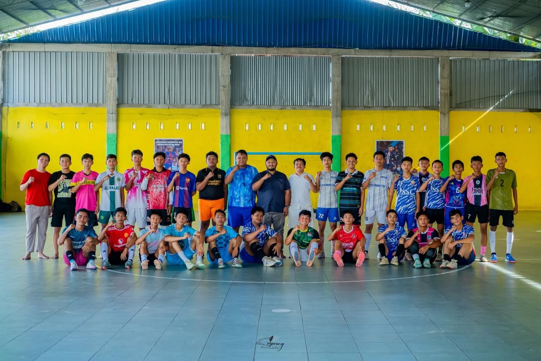 Edi Romansyah Tinjau Persiapan Atlet Futsal Labusel Menuju Porprovsu Sumut, Berikan Motivasi Raih Prestasi Terbaik