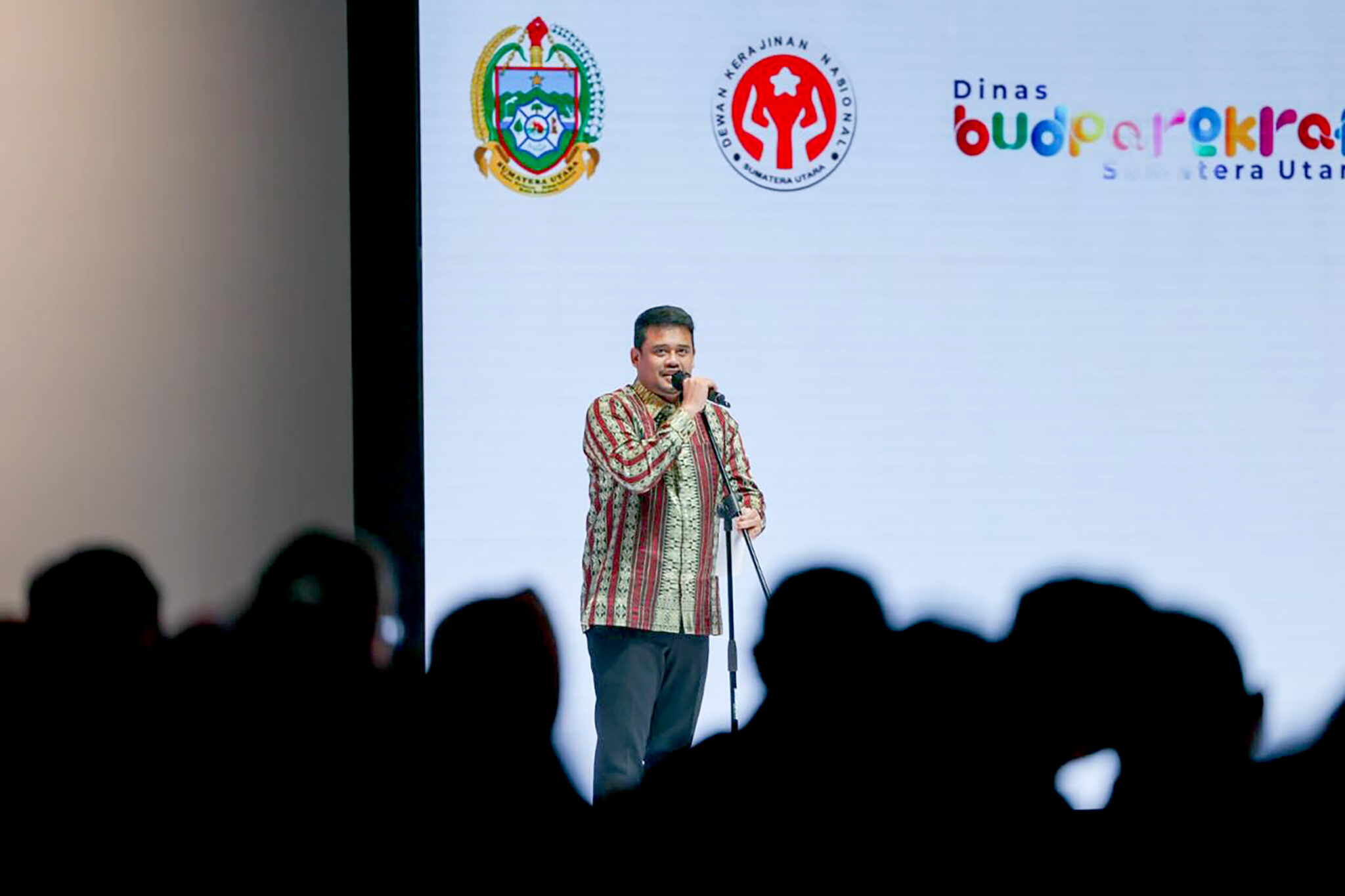 Penutupan Indonesia Fashion Week 2026, Bobby Nasution: Sumut Siap Jadi Pusat Fashion Indonesia Lewat Wastra