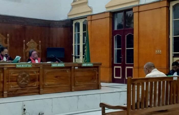 Hakim Bebaskan Irjen Pol (Purn) Bambang Ghiri Arianto Dalam Kasus Smartboart Tebingtinggi 