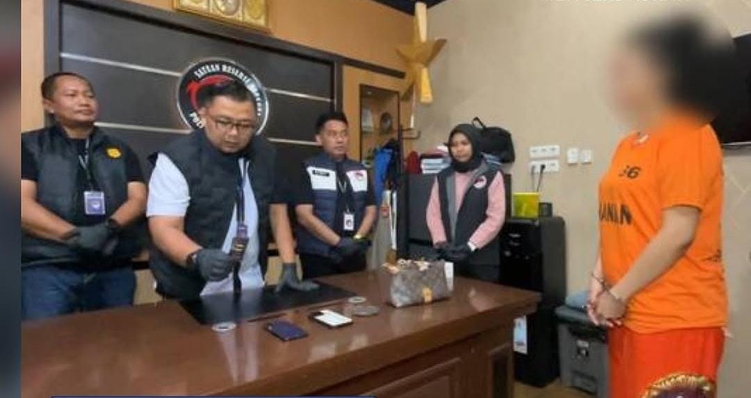 Polrestabes Medan Amankan DJ Miss D diduga Edarkan Pod Getar