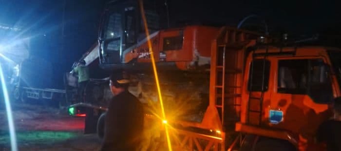 Polsek Girsang Sipangan Bolon Amankan Tiga Orang dan Excavator diduga Illegal Logging