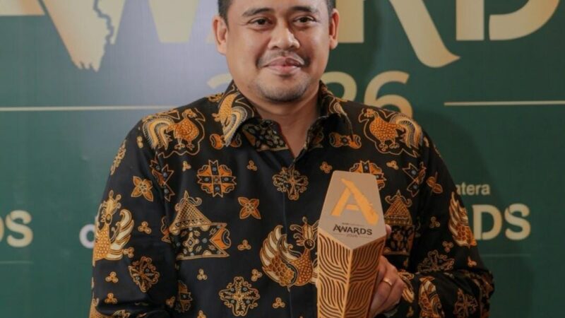 Bobby Nasution Raih Anugerah Pemerataan Pembangunan Sumut