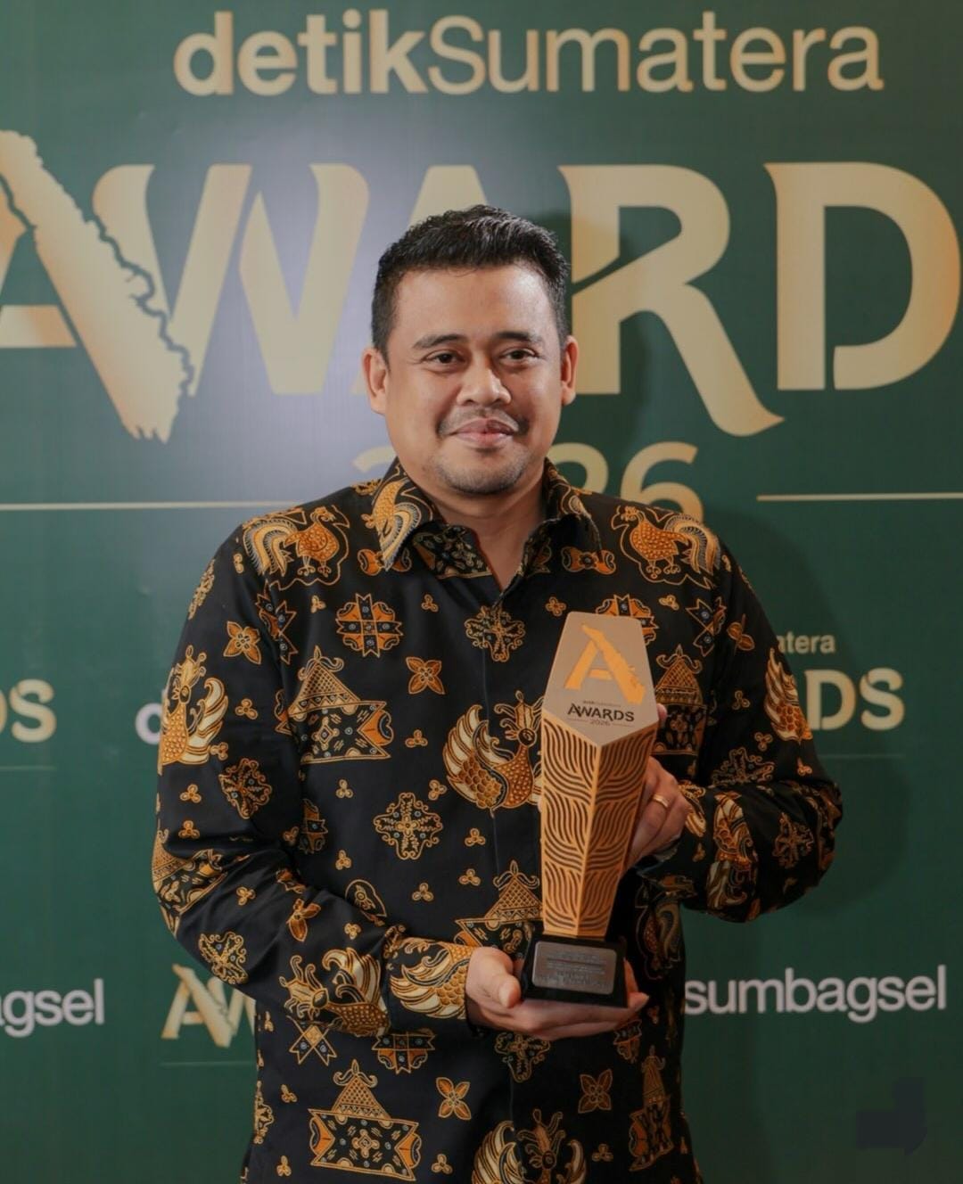 Bobby Nasution Raih Anugerah Pemerataan Pembangunan Sumut