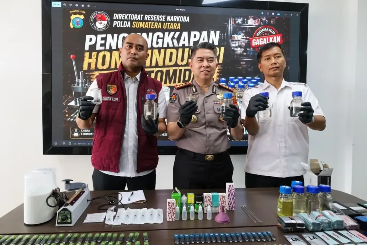 Polda Sumut Bongkar Home Industri Liquid Vape Mengandung Etomidate, Bahan Baku Diduga Dipasok dari Kamboja