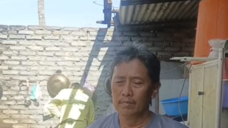 Dewan Bergerak : Peduli Korban Angin Puting Beliung Dahnil Ginting Bantu Renovasi Rumah.