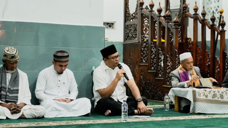 Subuh Berjamaah di Masjid Raya Lubuk Pakam, Bupati Asril Ludin Tambunan Perkuat Silaturahmi Bersama DMI
