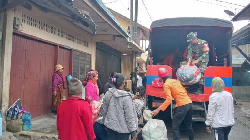 Rekomendasi Zona Bahaya Menurun Jadi 5 KM, Pengungsi Dampak Erupsi Gunung Sinabung Dipulangkan