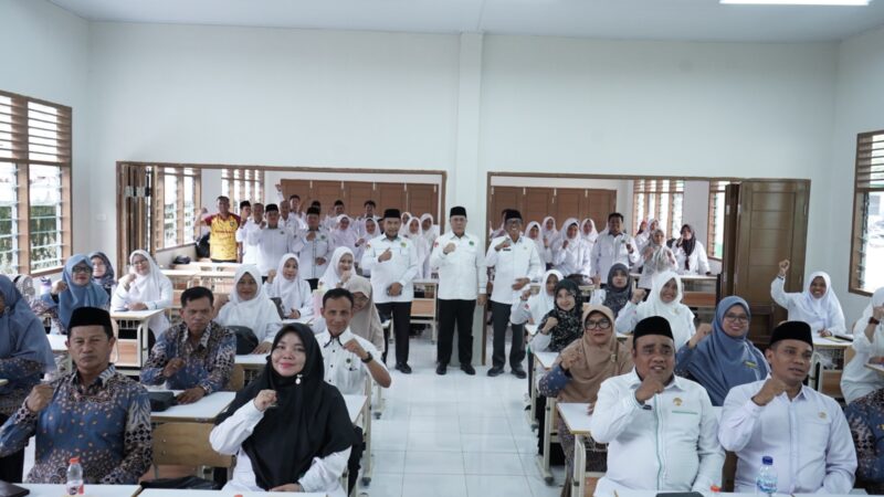 Kakanwil Kemenag Sumut: Bukan Sekadar Bergandeng Tangan, Madrasah Solid Bergandeng Bahu