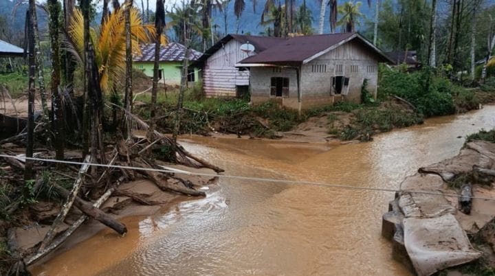 Tanggul Jebol, Ratusan Rumah di Sipange Tapteng Kembali Terendam Banjir