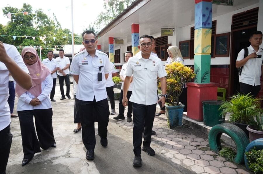 Peduli Masa Depan Pendidik, Wakil Wali Kota Medan Minta Fasilitas SDN 066667 Denai Segera Diperbaiki