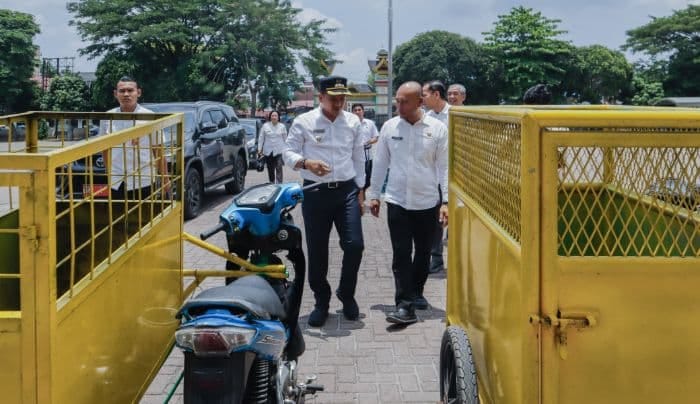 DLH Kota Tebing Tinggi Terima Bantuan 32 Unit Sepeda Motor