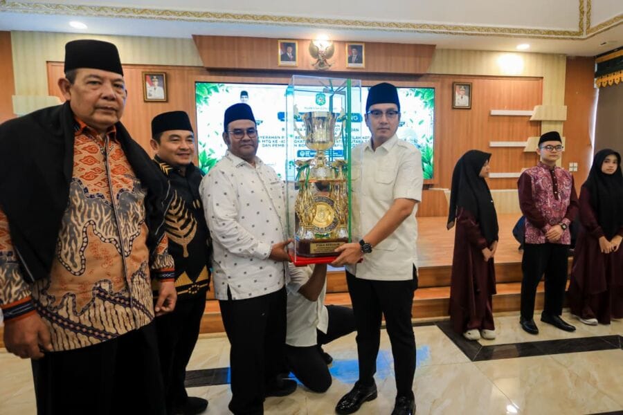 Piala Bergilir MTQ Sumut kembali ke Medan, Rico Waas Apresiasi Kafilah