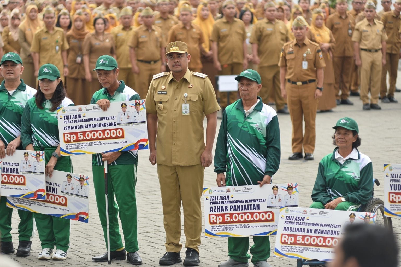 Haornas ke-43, Bobby Nasution Berikan Tali Asih untuk Atlet Legendaris Sumut