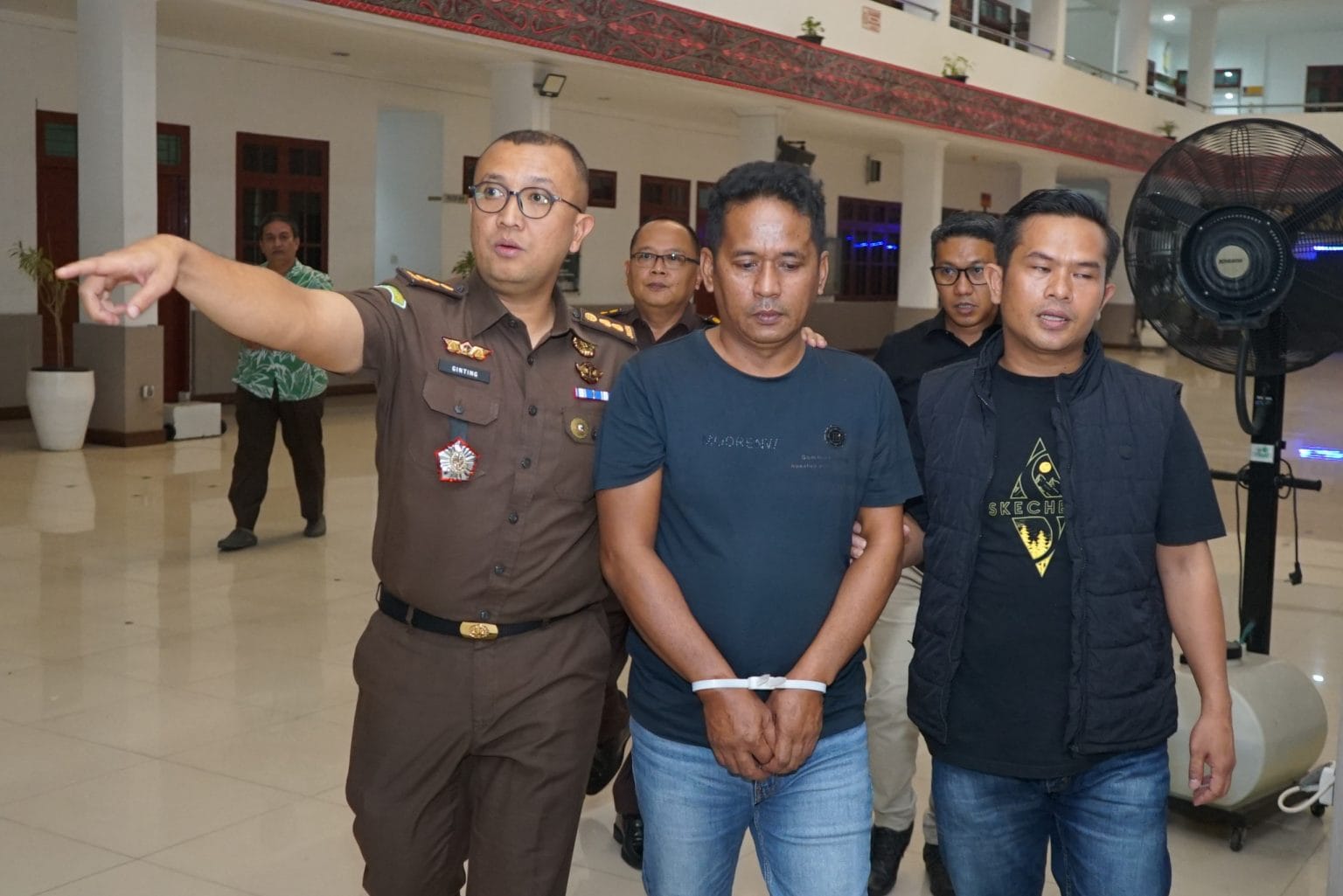 Kejati Sumut dan Kejari Madina Amankan DPO Terpidana Perkara Pertambangan di Kawasan Hutan