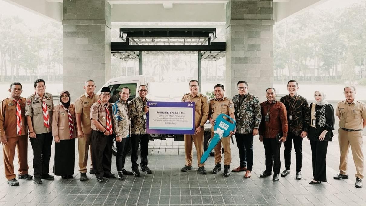 Pemkab Deli Serdang Terima Mobil Penunjang dari Program TJSL BRI