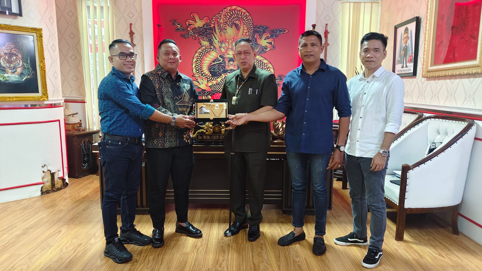 Wong Chun Sen Dorong Kebangkitan Tinju di Sumatera Utara