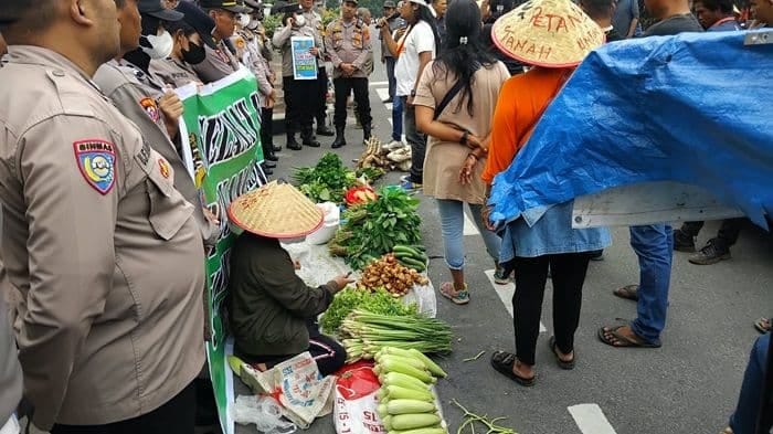 SEPASI Demo Balai Kota Pematangsiantar Tuntuk Tuntaskan Konflik Agraria Kelurahan Gurilla