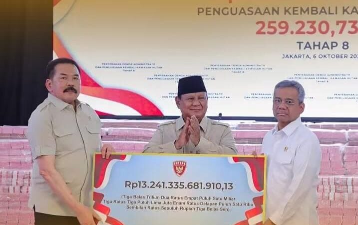 Disaksikan Prabowo Subianto, Satgas PKH Serahkan Uang Sebesar Rp. 13,2 Triliun