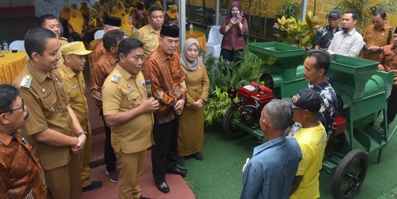 Lom Lom Suwondo Apresiasi Kontribusi PWRI Deli Serdang Dukung Petani