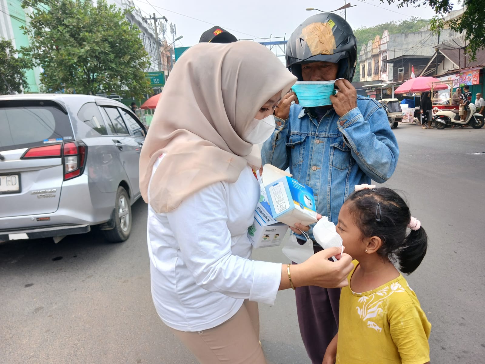 Ketua DPC Gerindra Padangsidimpuan: Bagi Masker Wujud Kepedulian terhadap Kesehatan Masyarakat