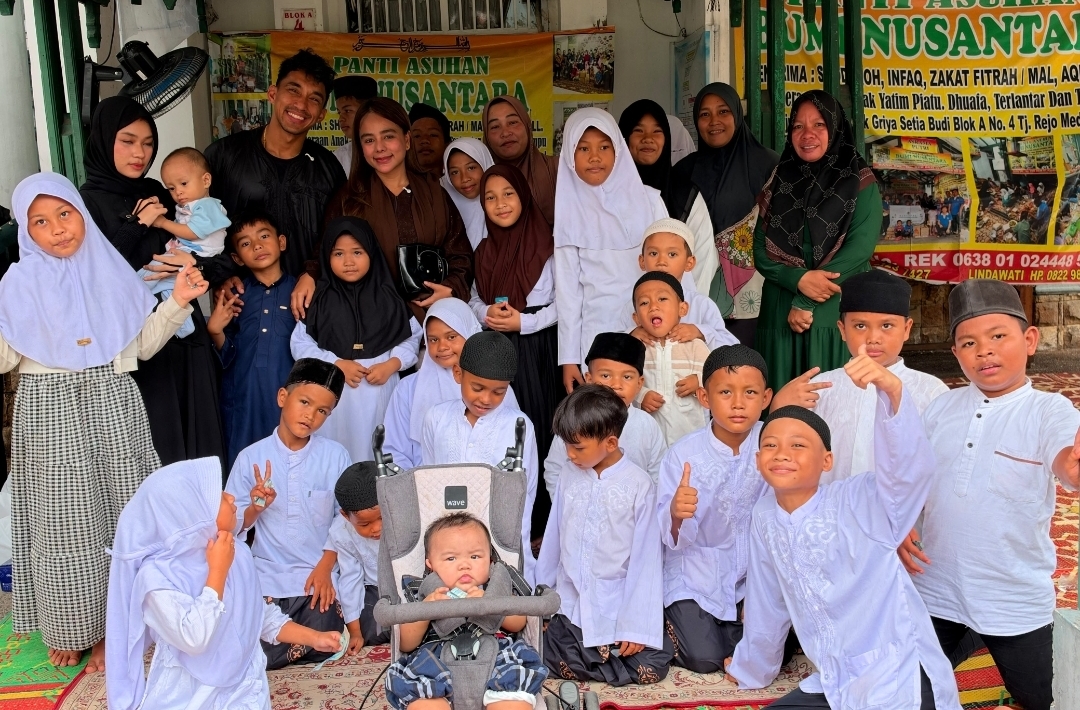 Saiful Dinda Bersama Tim Berbagi Santunan kepada Anak Yatim Piatu di Panti Asuhan Bumi Nusantara
