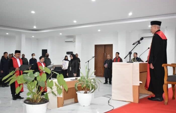 Ketua PN Medan Lantik Dua Hakim AD Hoc PHI