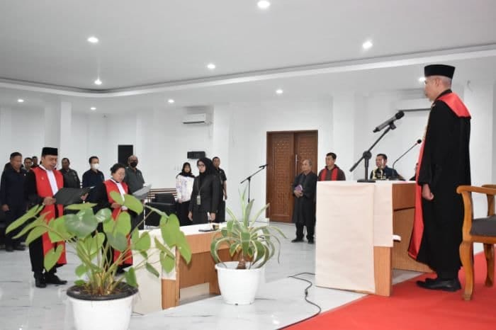 Ketua PN Medan Lantik Dua Hakim AD Hoc PHI