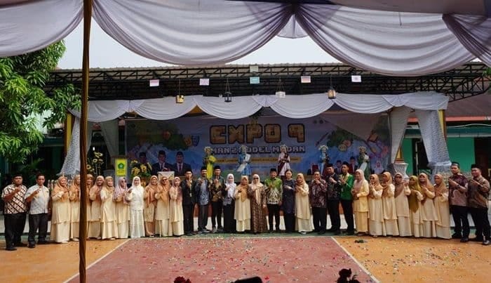 MAN 2 Model Medan Gelar Expo Lima Bahasa, Diikuti Ratusan Pelajar se-Sumut