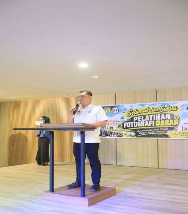 Rico Waas Dorong Pelatihan Fotografi Kenalkan Sisi Positif Kota Medan