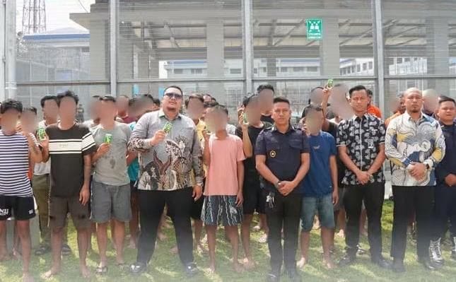 Lapas Kelas IIB Lubuk Pakam Berikan Ekstra Puding kepada WBP Lansia yang Membutuhkan