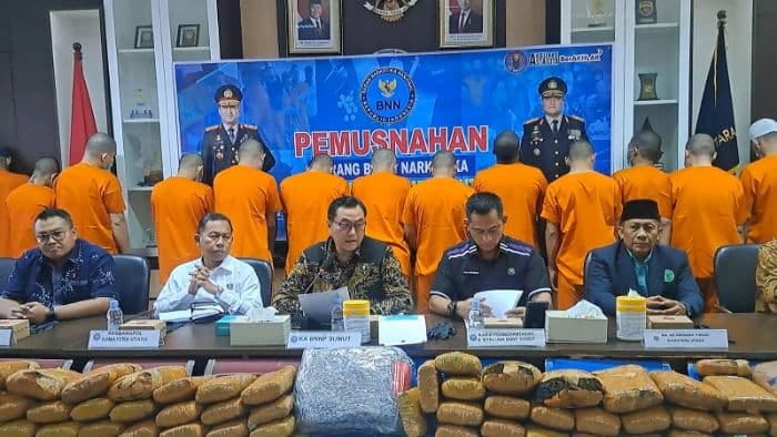 BNNP Sumut Musnahkan 230 Kg Ganja dan 205 Bungkus Pod Getar