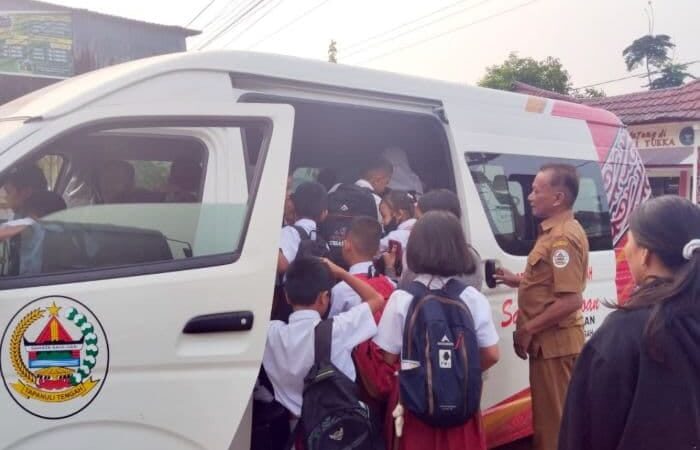 Siswa Terdampak Bencana di Tukka Tapteng Kini Punya Angkutan Sekolah Gratis