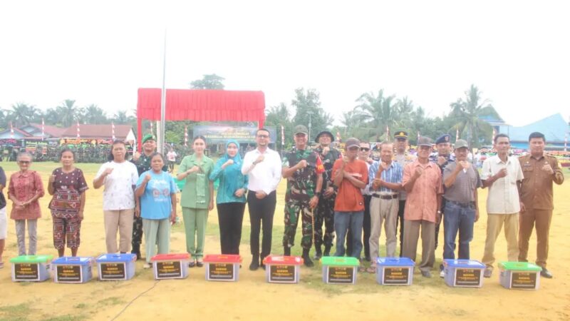 Kodim 0209/LB Serahkan Puluhan Paket Bansos Untuk Warga Kurang Mampu